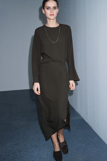 ĐẦM MIDI XẾP LY ZW COLLECTION - MÀU VÀNG KAKI ĐẬM từ Zara