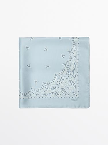 Bandana estampado pasley 100% seda - Celeste de Zara