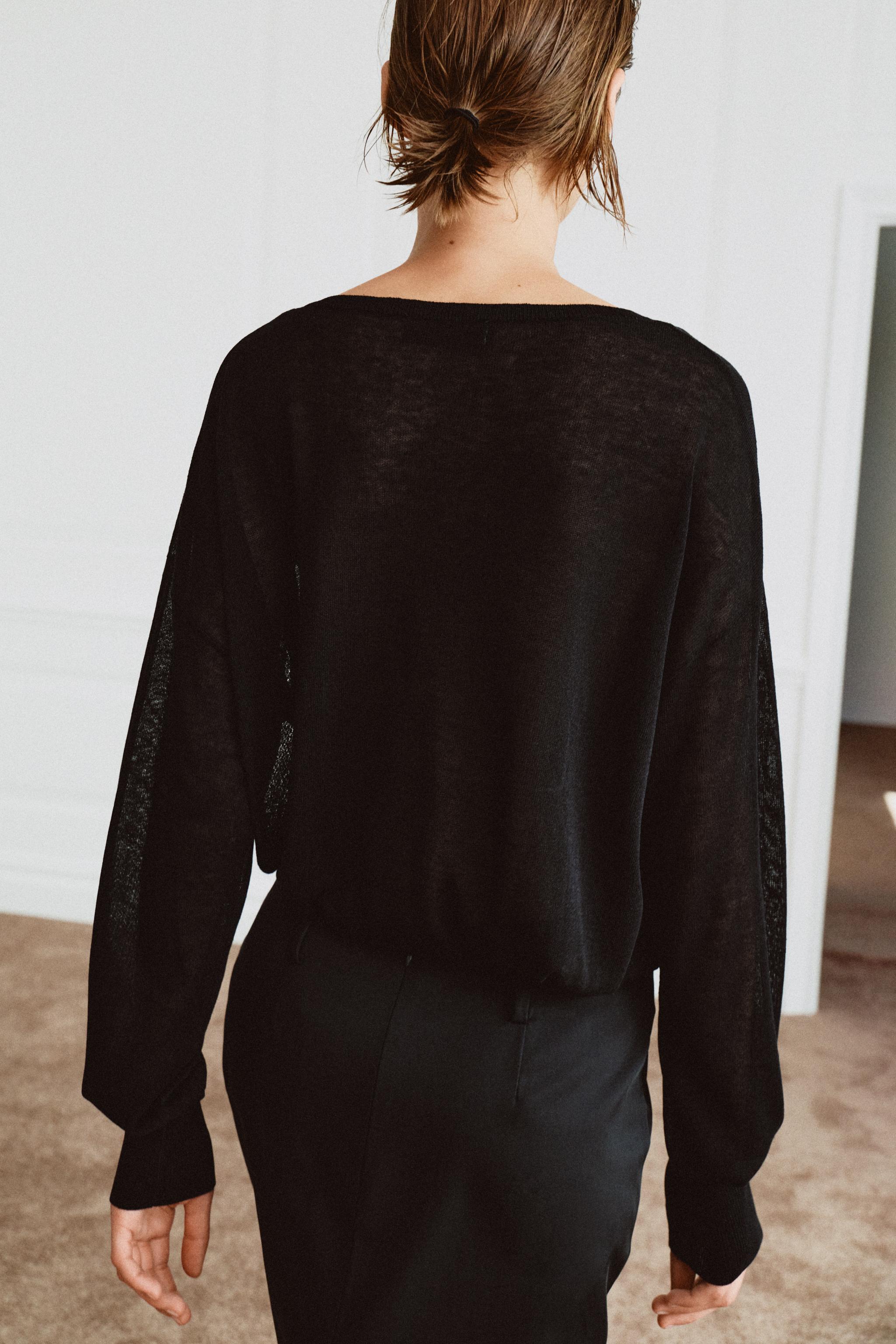 PULL EN MAILLE FINE COL V