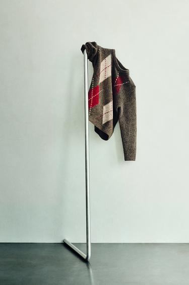 JACQUARD-PULLOVER MIT RAUTENMUSTER - Braun von Zara
