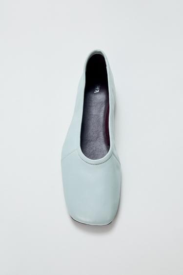 LEATHER TOPSTITCHED BALLERINA - Blue by Zara