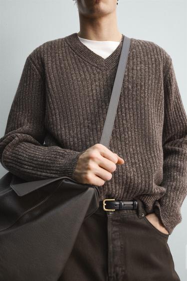 LIMITED EDITION RIBBED V-NECK JUMPER - Brown by Zara - Image 5