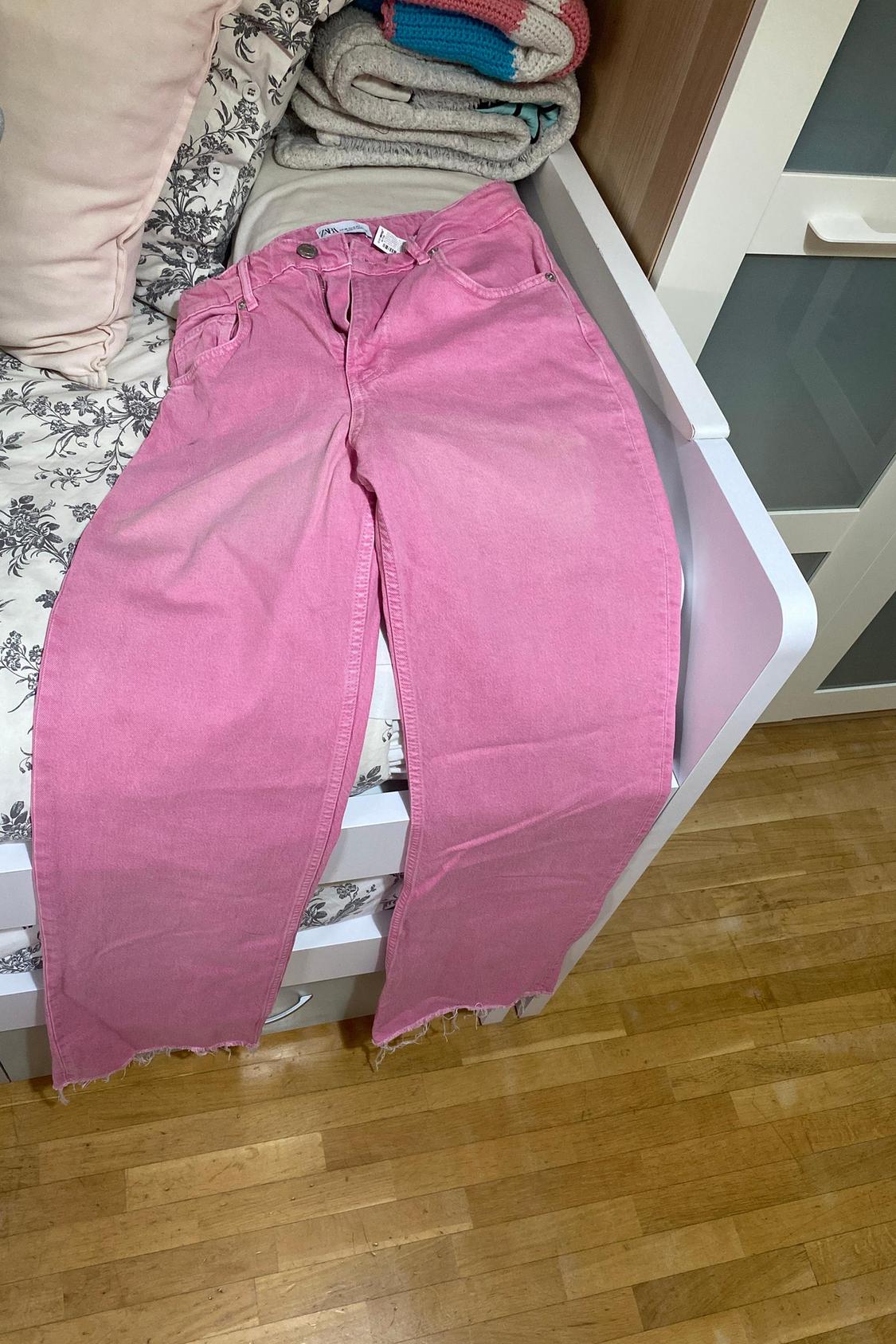 WIDE-LEG JEANS