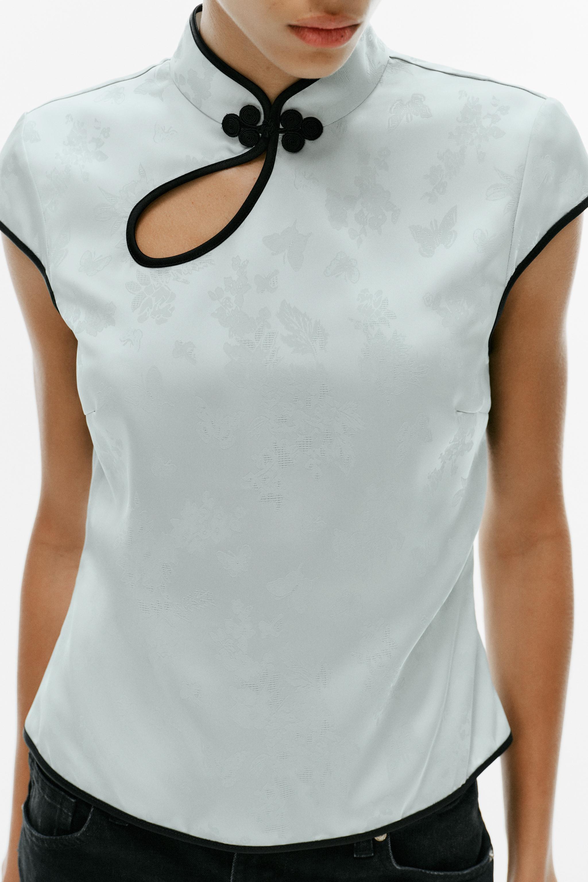 Zara Süslü Düğmeli Saten Yüzeyli Top görsel 8