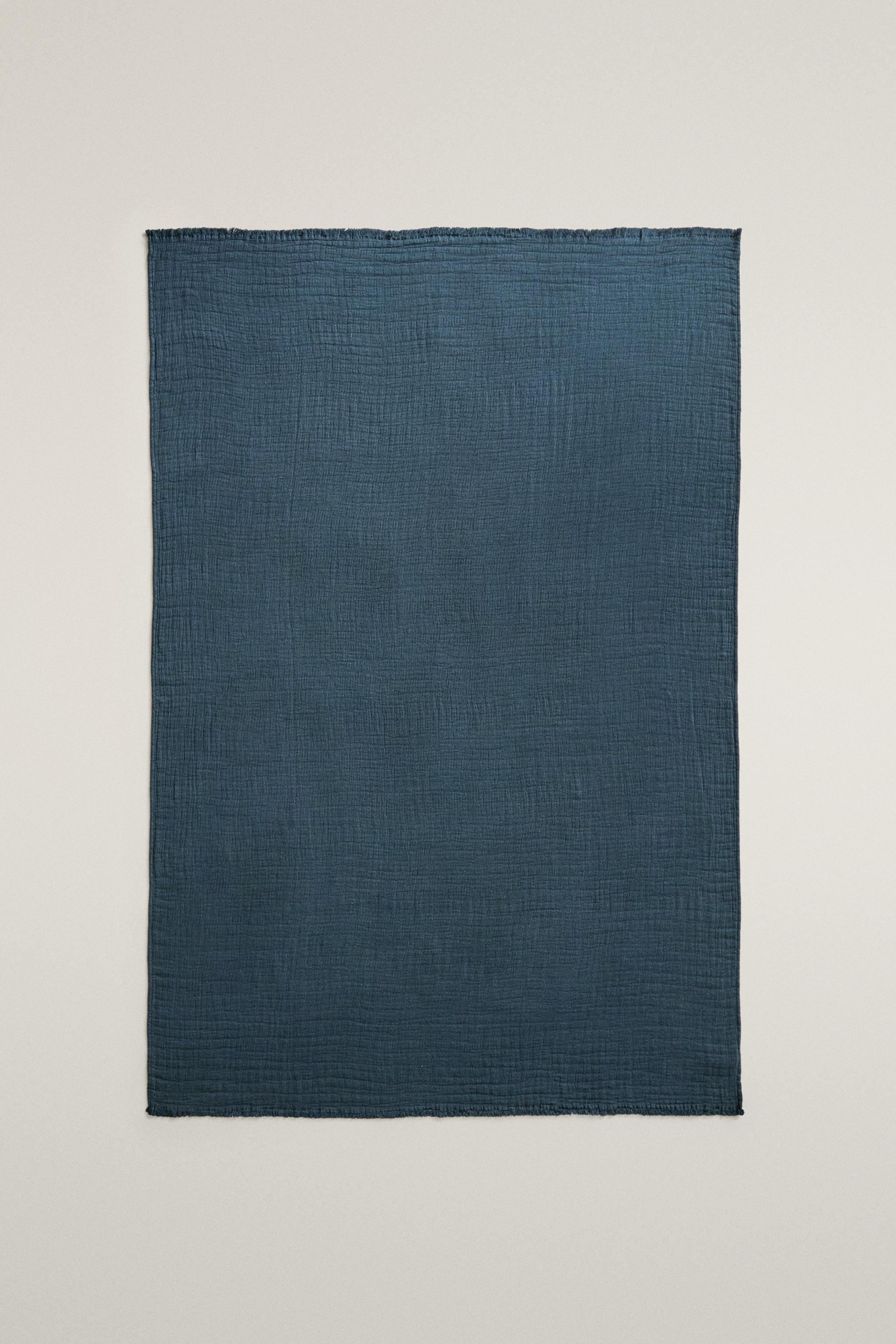 TEXTURED COTTON BLANKET