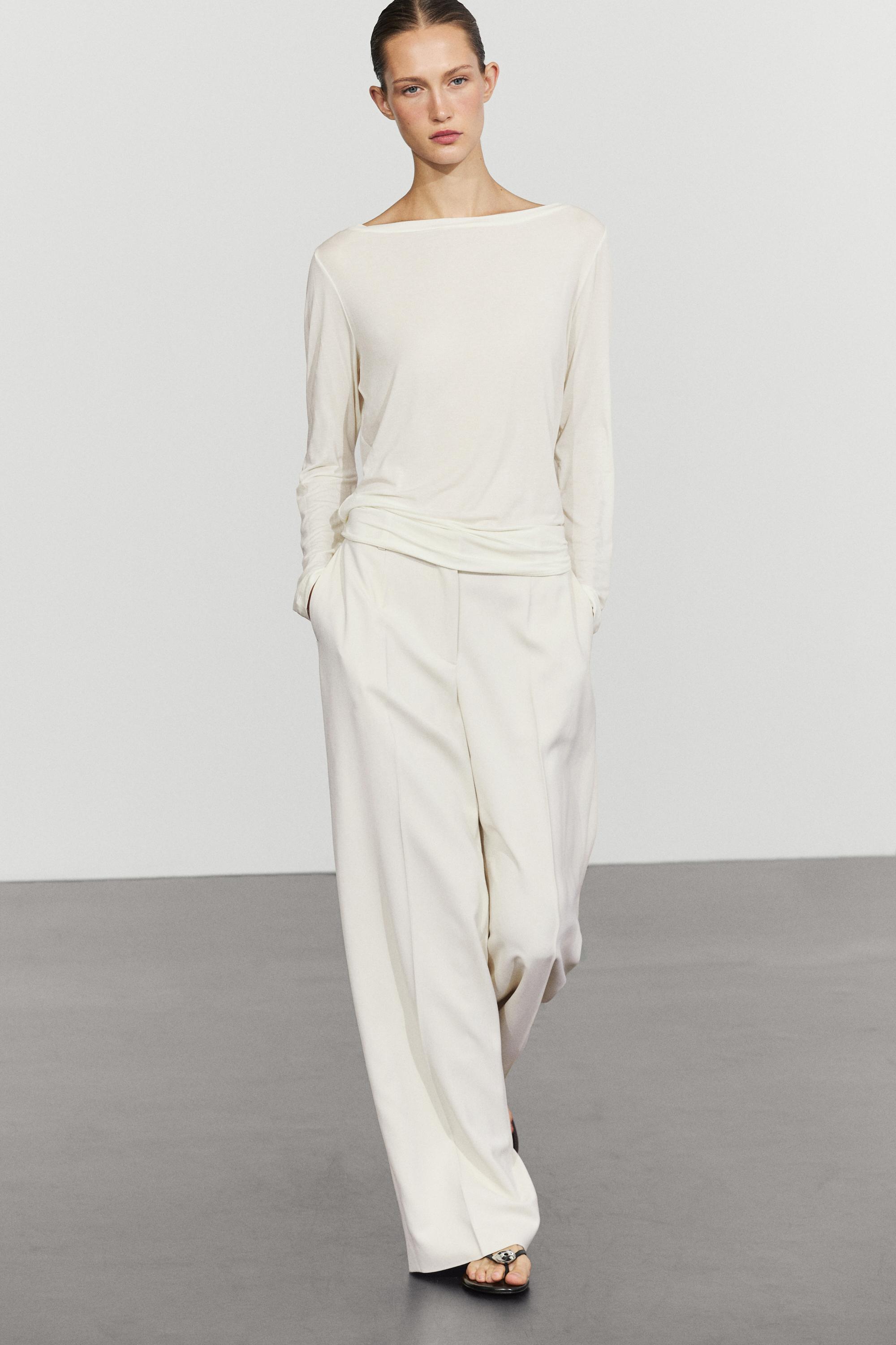 Flowing wide-leg pants