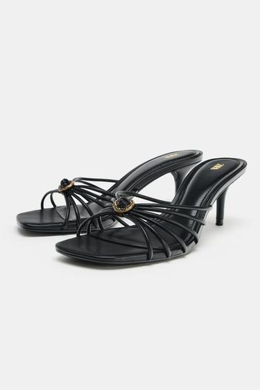 SANDALES AVEC DÉTAIL MÉTALLIQUE - Noir de Zara - Image 2