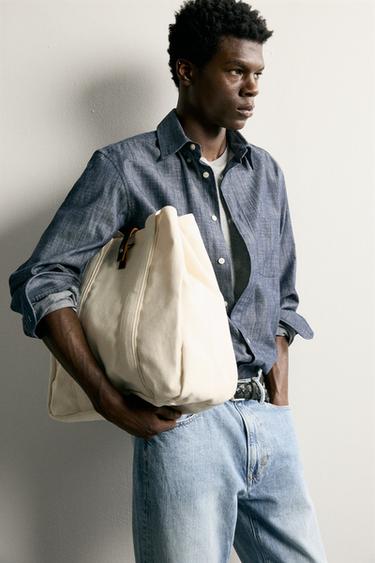 SHOPPER EN TISSU AVEC FERMETURE EN CUIR - Blanc écru de Zara - Image 0