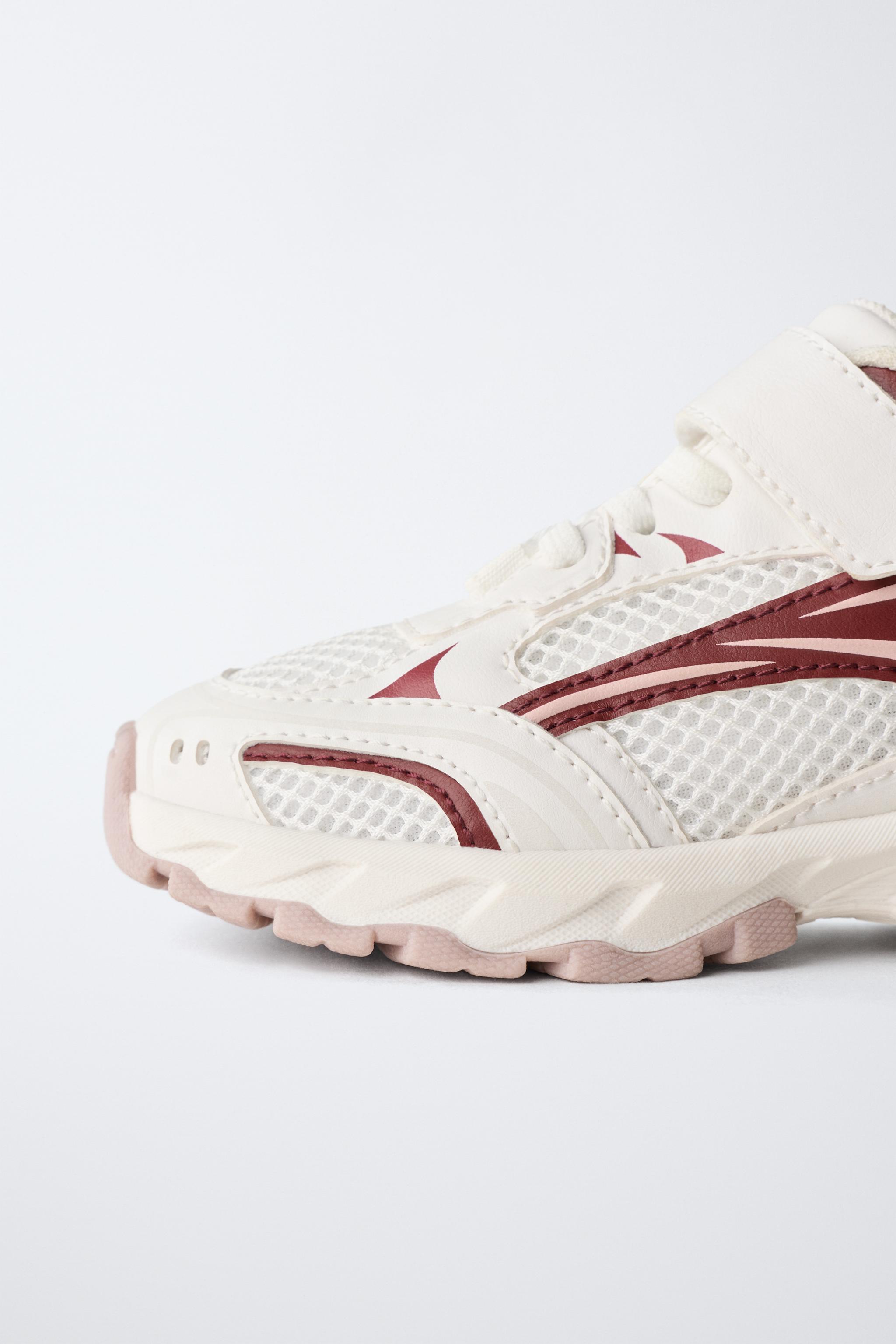 MESH SNEAKERS