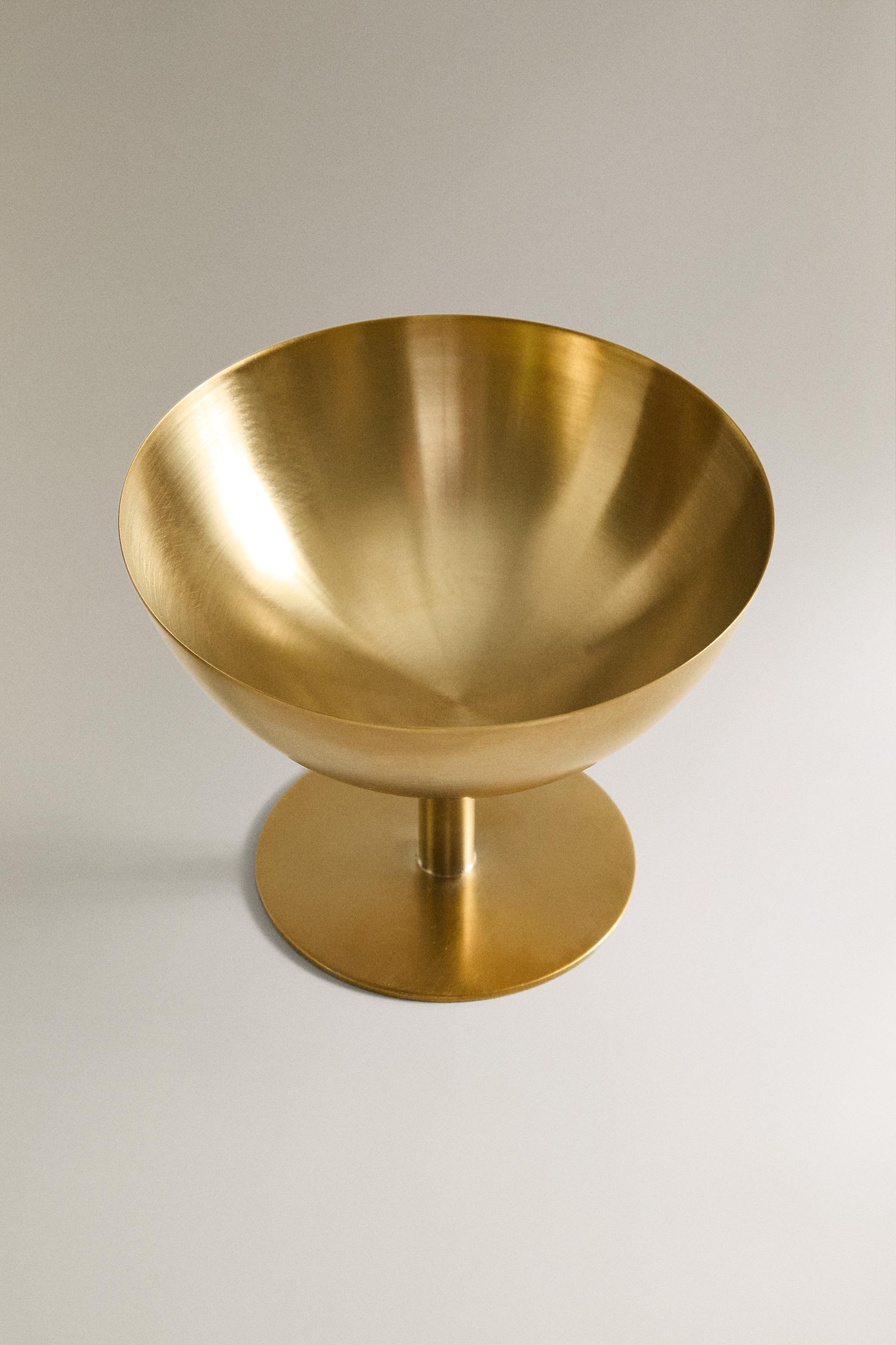 LOW GOLD METAL CUP