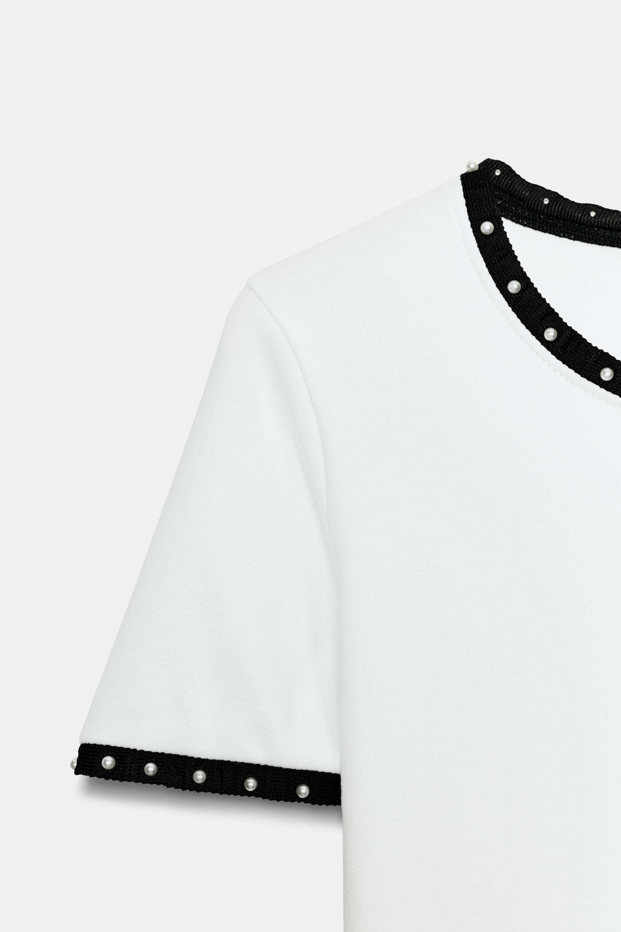 T-SHIRT À CONTRASTE ET PERLES