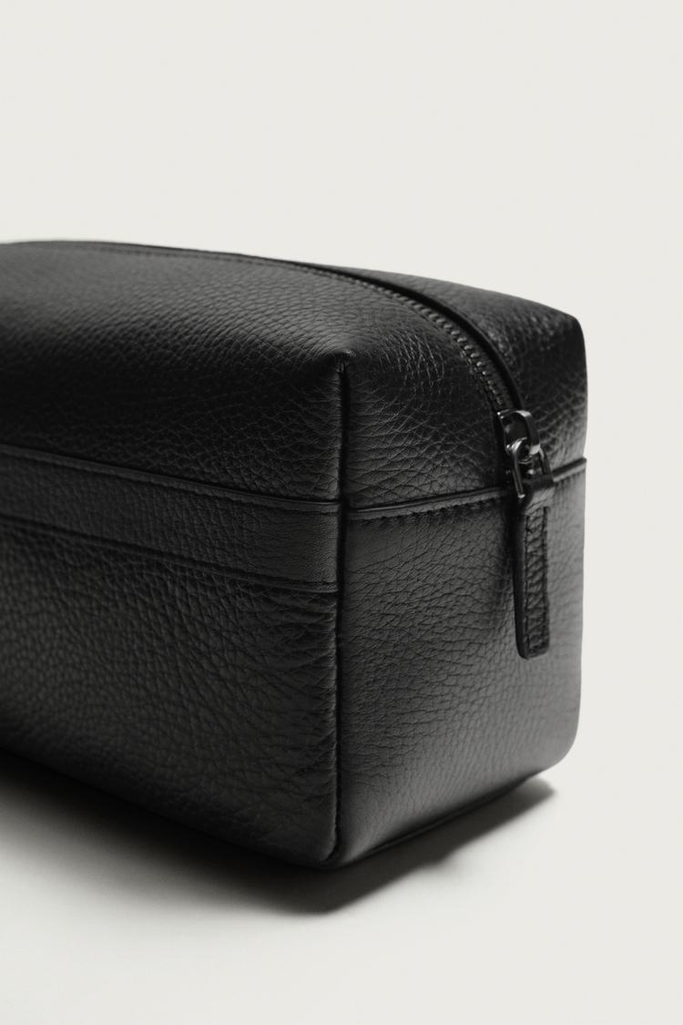 Bolsa de aseo de cuero 3