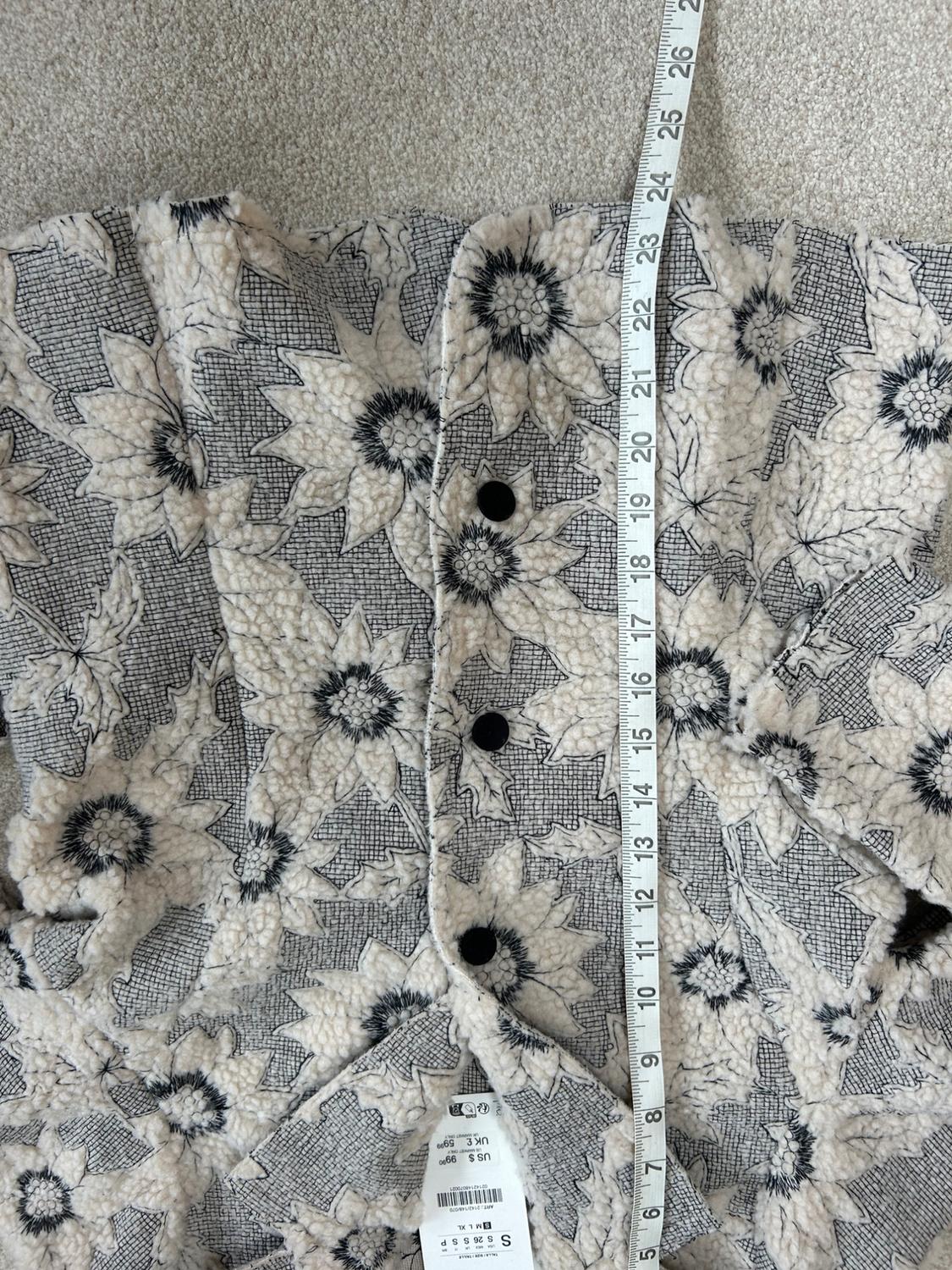 BRAND NEW EMBOSSED FLORAL JACKET/BLAZER - Image 7