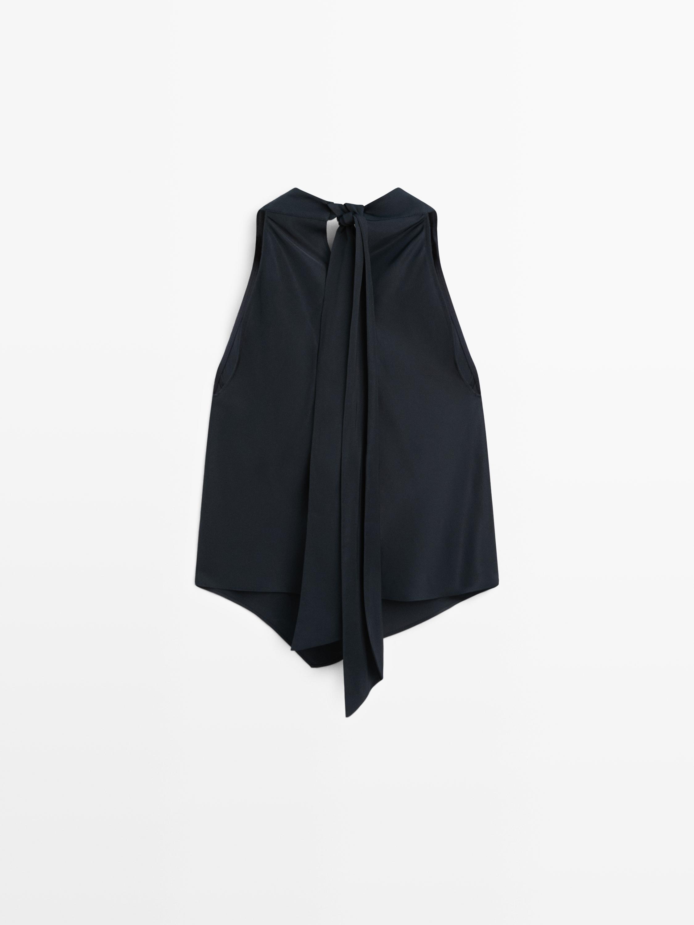 Total look cowl neck top