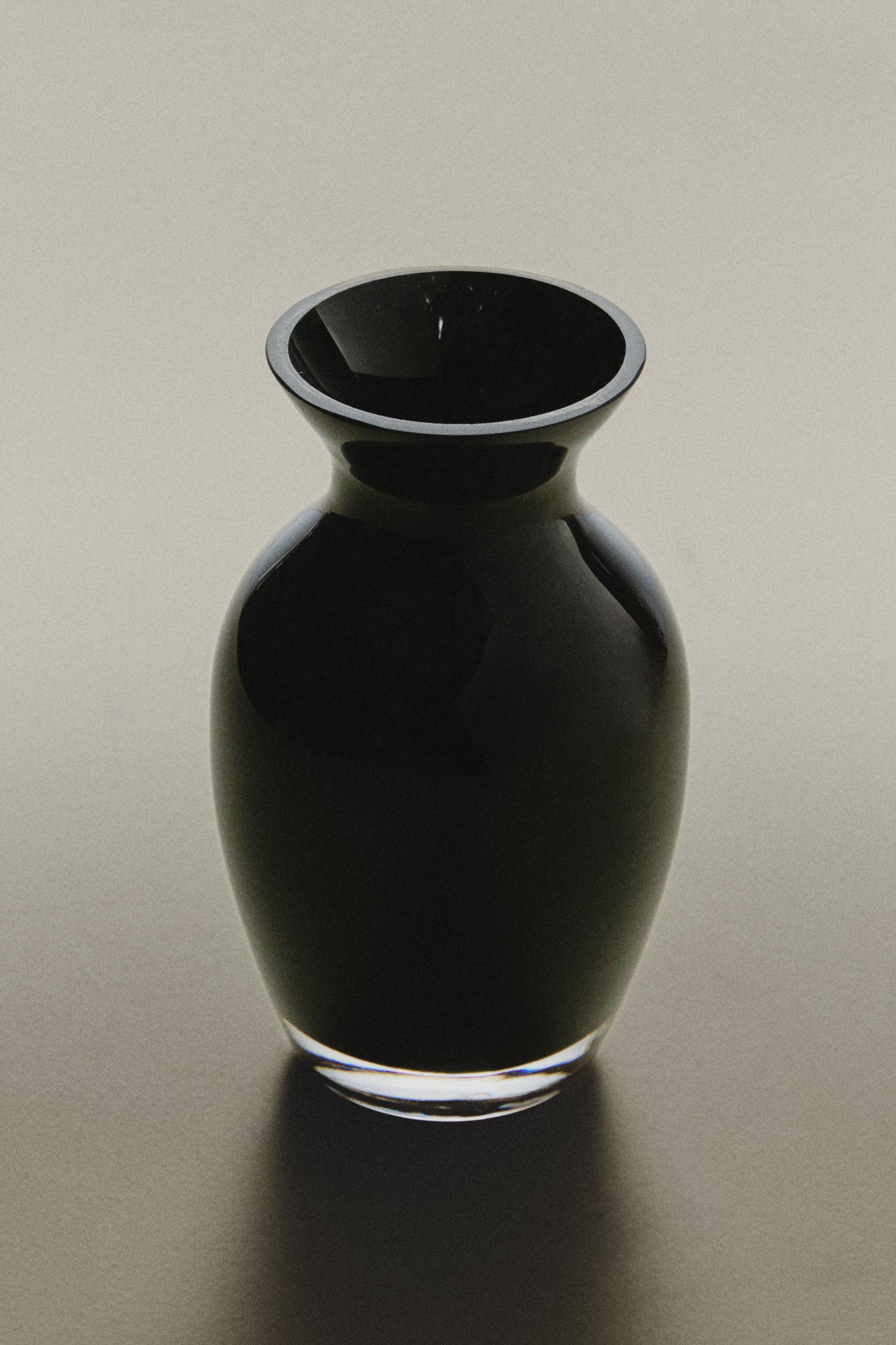SMALL BLACK GLASS VASE