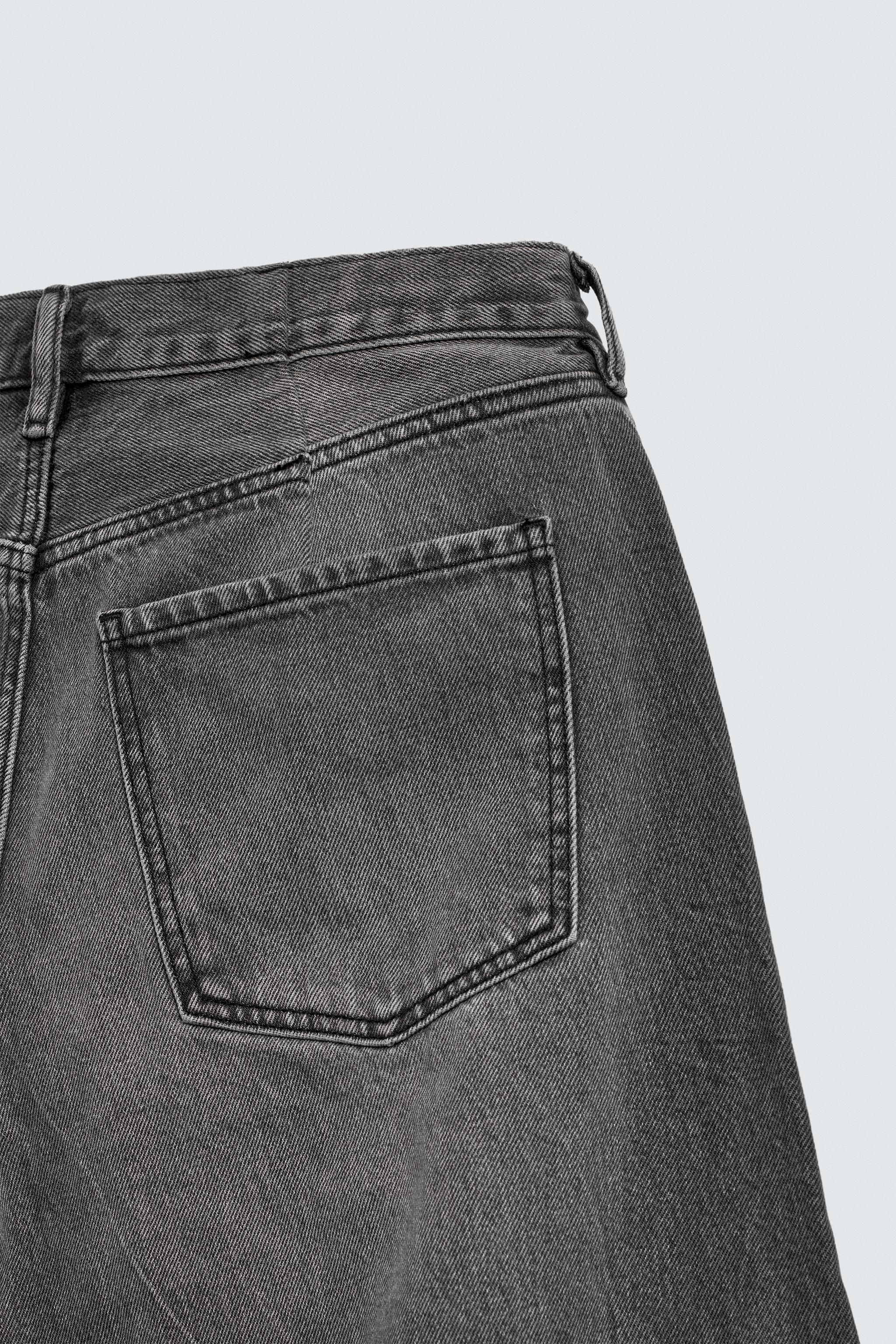 RELAXED BARREL FIT JEANS WITH DARTS