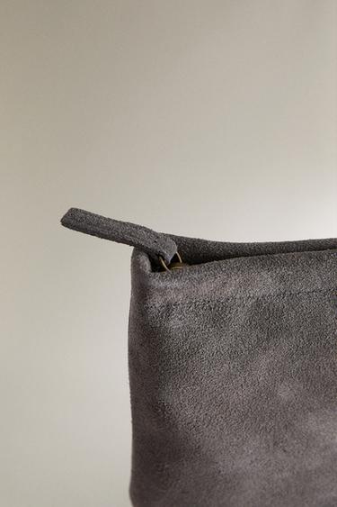 LARGE SPLIT LEATHER WASH BAG - Dark Grey by Zara