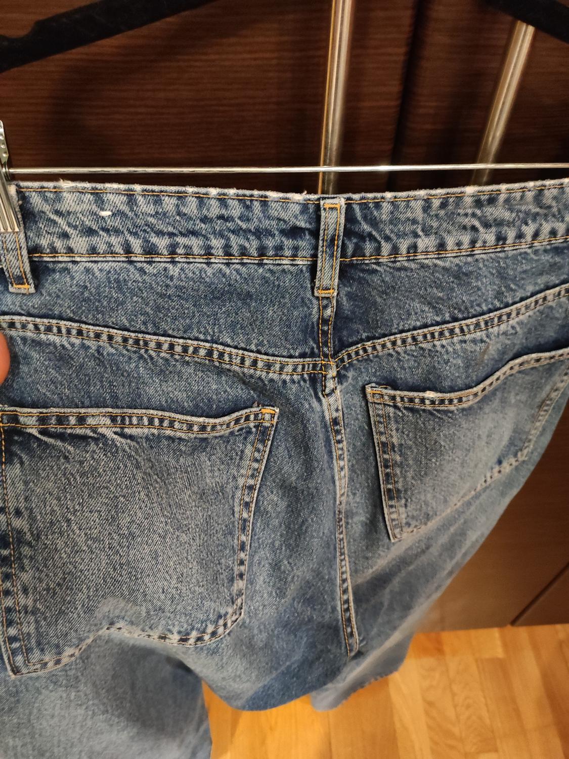 TRF MOM FIT HIGH-WAIST JEANS - Image 9