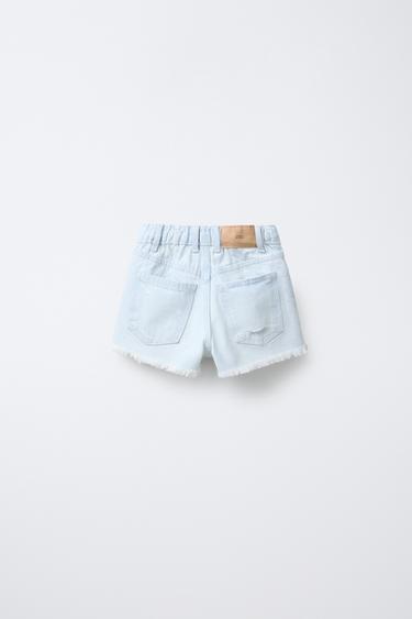 BERMUDA EN DENIM DÉCHIRÉ - Bleu ciel de Zara - Image 1