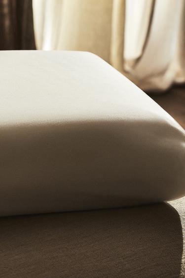VISCOELASTIC BLOCK PILLOW - White by Zara - Image 6