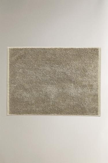 TAPIS DE BAIN UNI BASE ANTIDÉRAPANTE - Vert clair de Zara