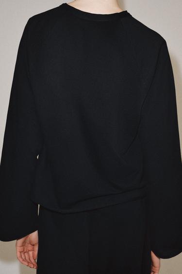 T-SHIRT À MANCHES LONGUES RAGLAN - Noir de Zara - Image 2
