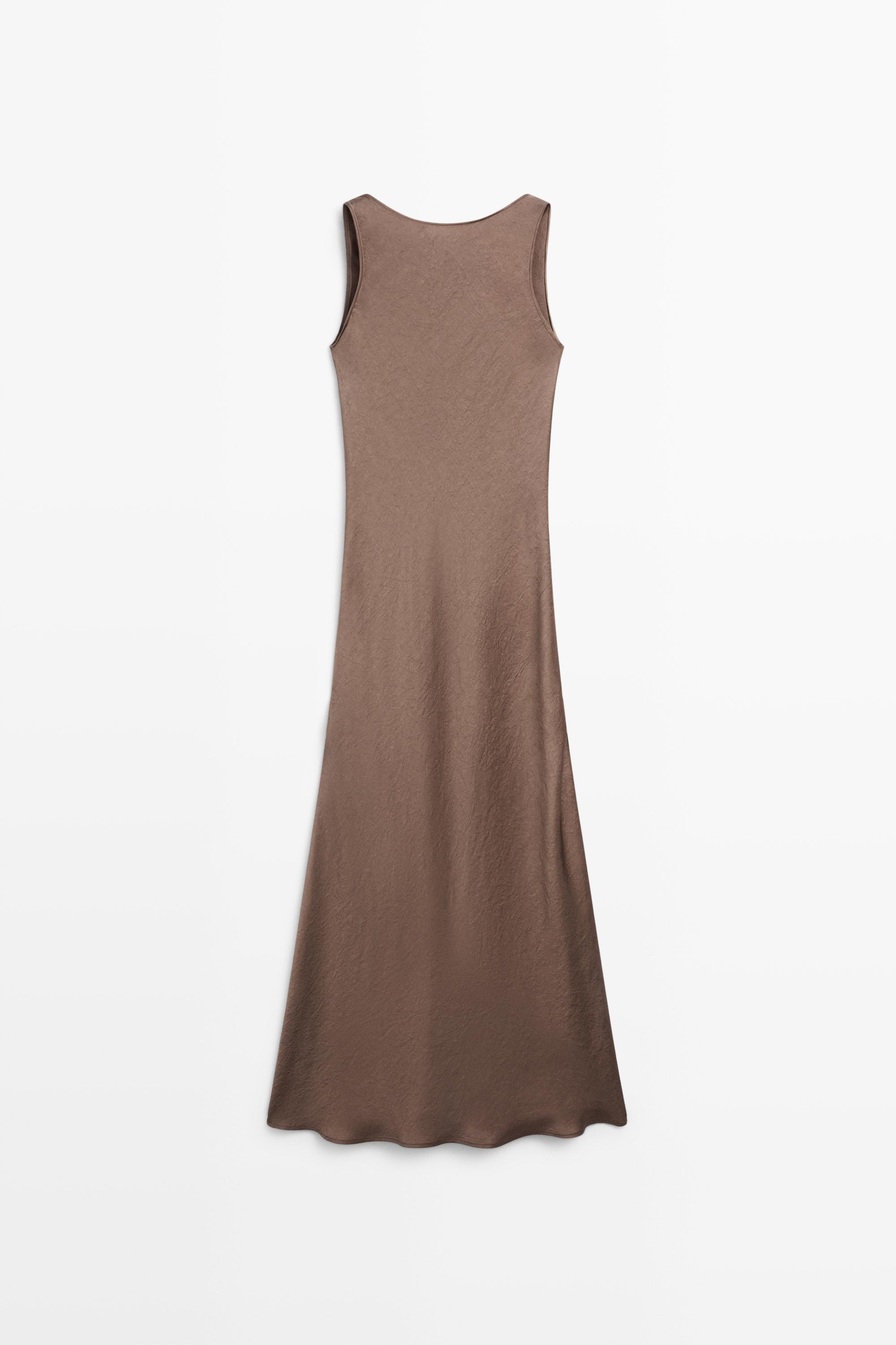 Robe longue fluide satinée