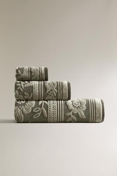 TOALLA BAÑO JACQUARD VELOUR - Verde medio de Zara