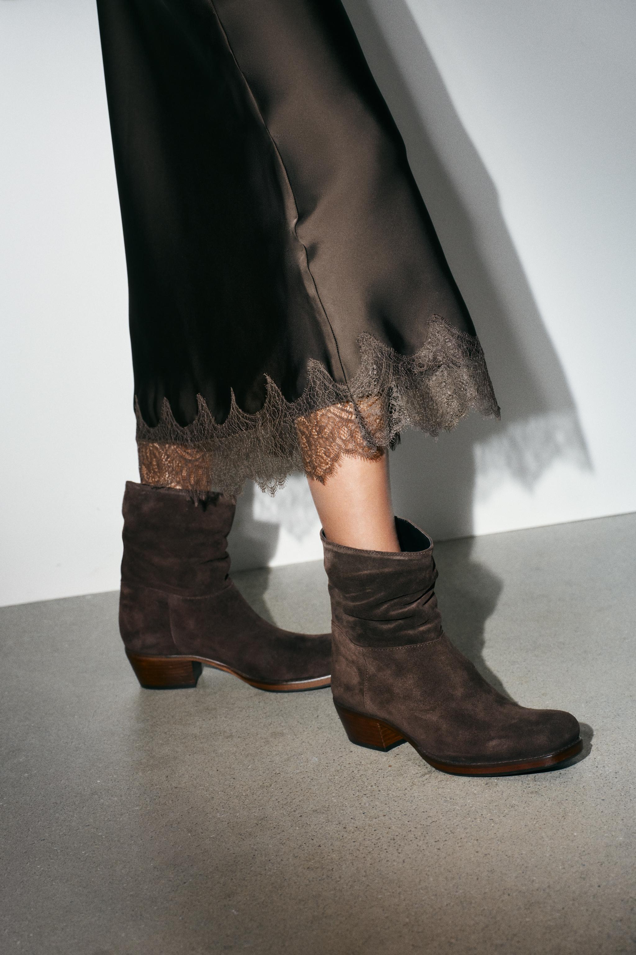 JUPE MIDI SATINÉE DENTELLE