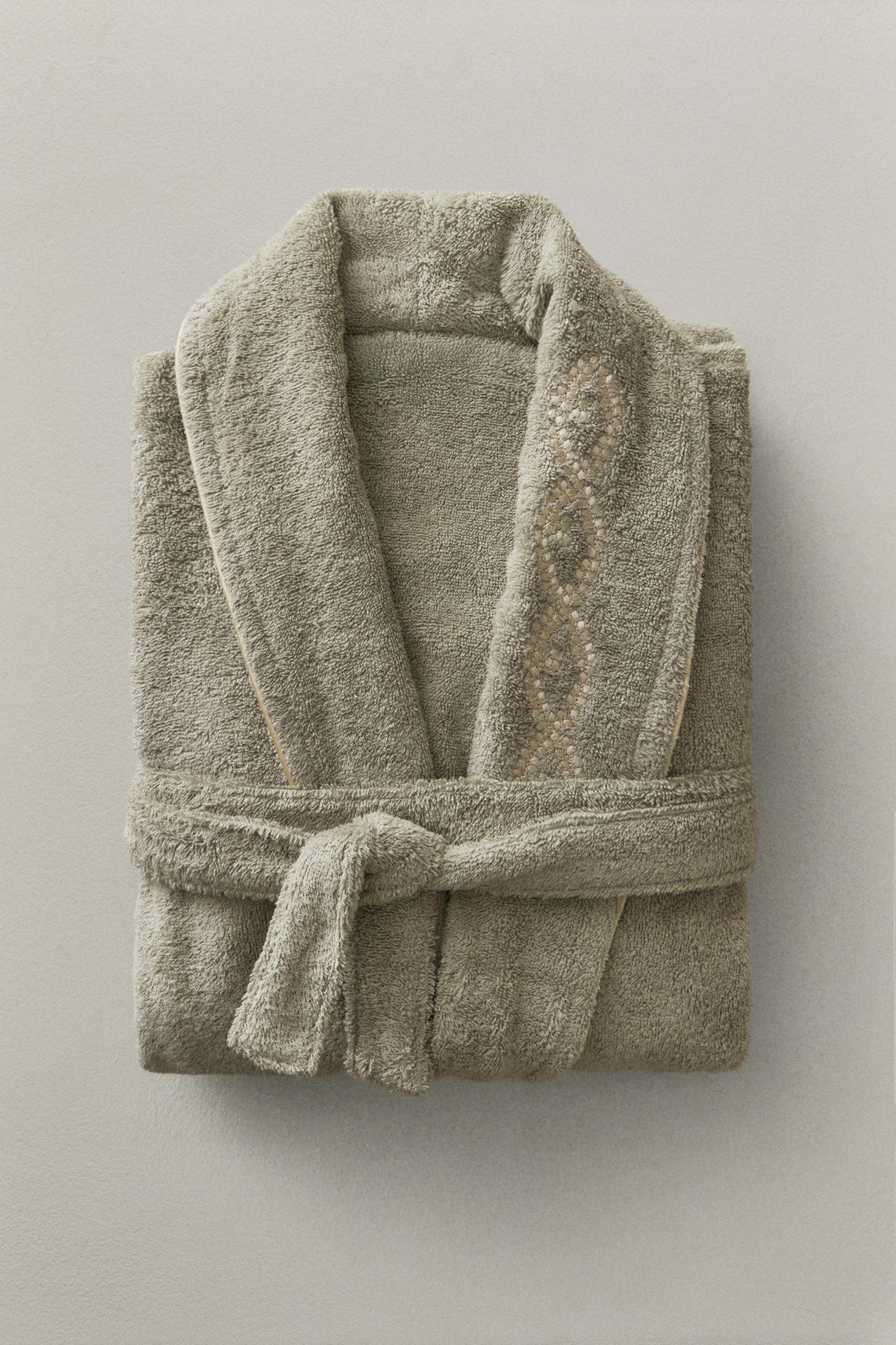 DRESSING GOWN WITH PLANT EMBROIDERY — Mid-green