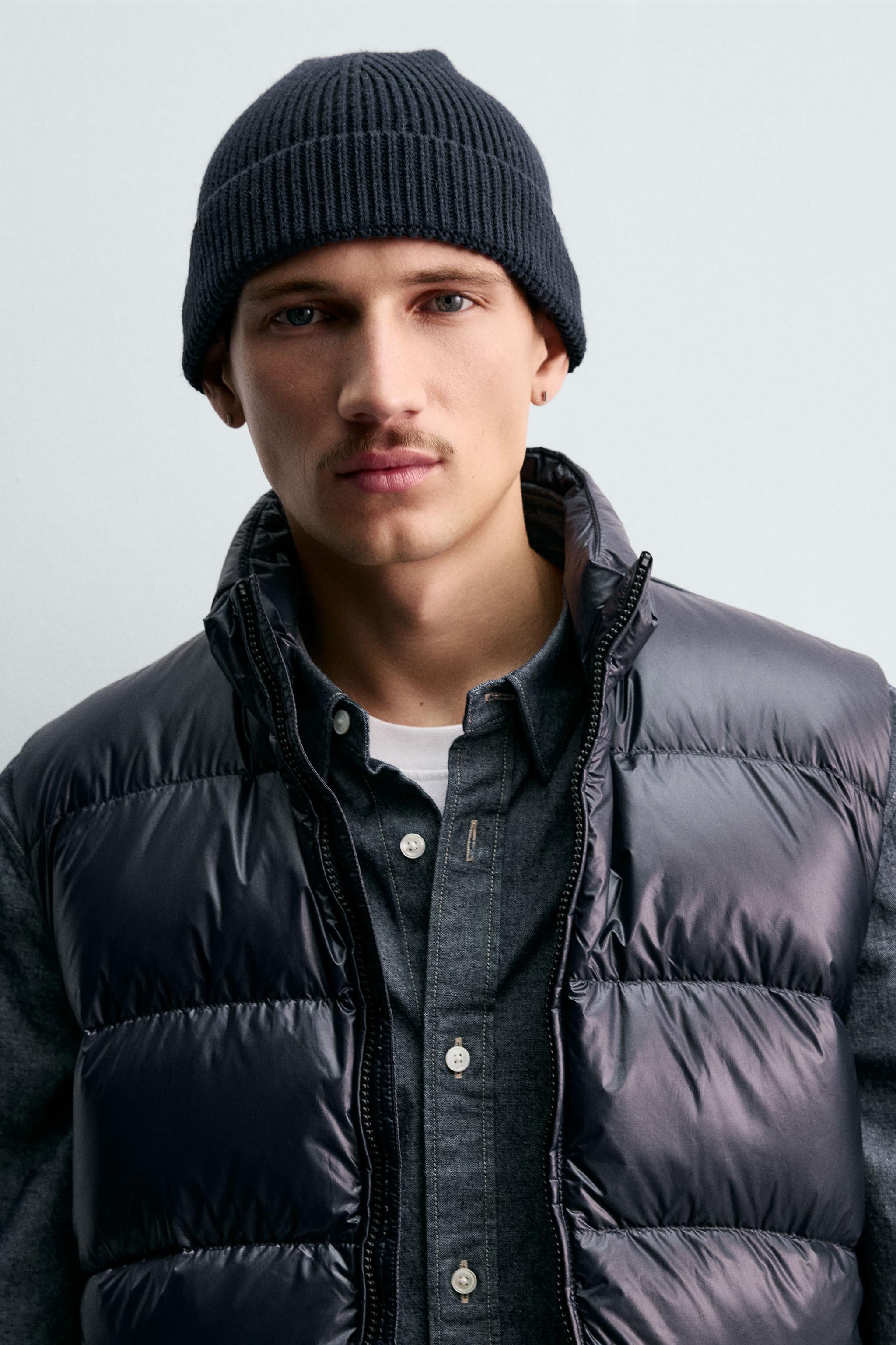 80% DOWN - 20% FEATHER WATER REPELLENT VEST