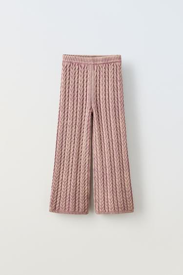 ВЯЗАНЫЕ БРЮКИ С УЗОРОМ «КОСЫ» — РОЗОВЫЙ от Zara — изображение 0