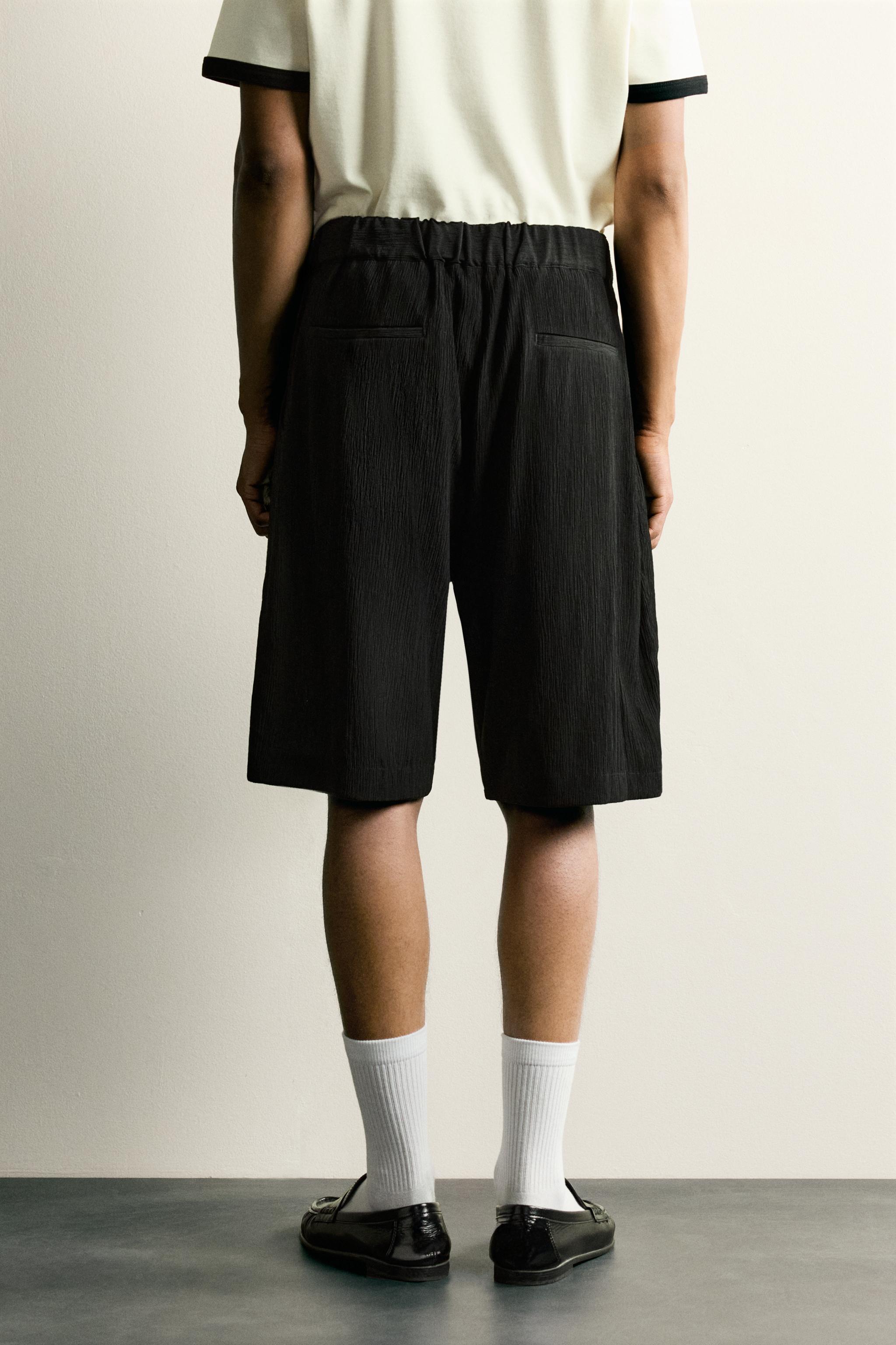 TEXTURED RELAXED FIT SHORTS