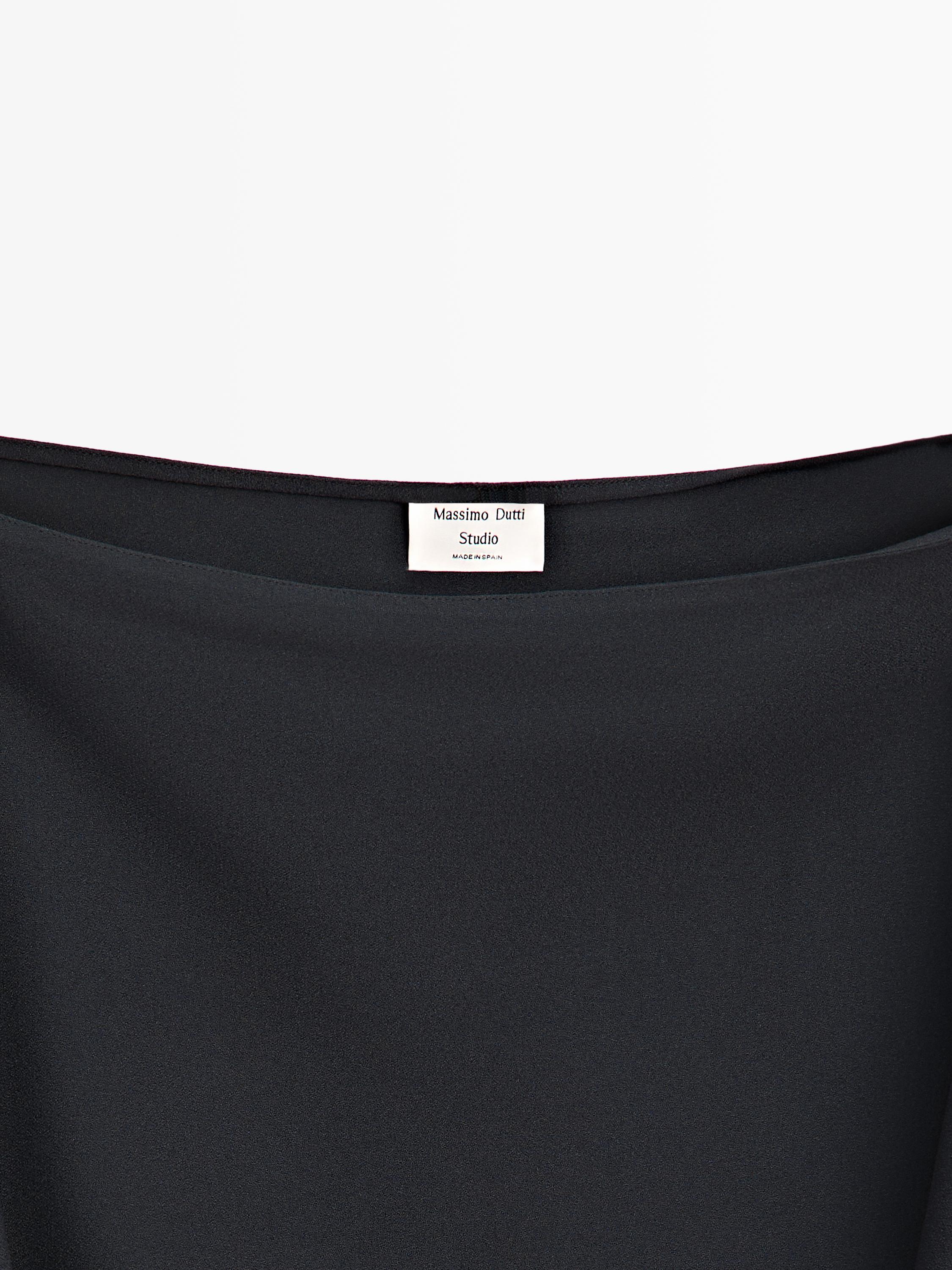 Asymmetric flowing cape - STUDIO