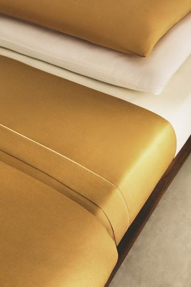 SATEEN FLAT SHEET WITH TRIM (300 THREAD COUNT) - Mustard by Zara - Image 5