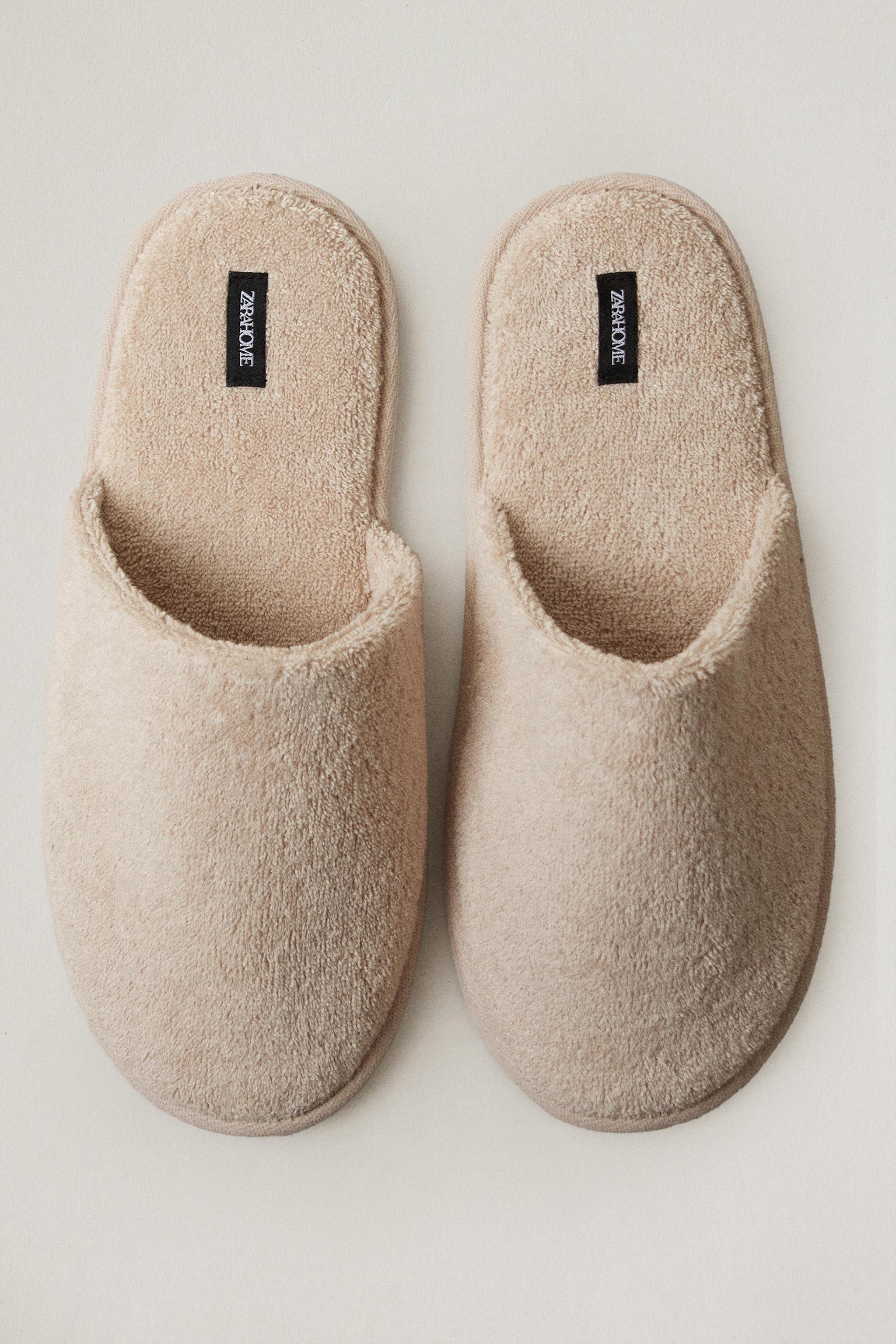 TERRY BATHROOM SLIPPERS — Beige