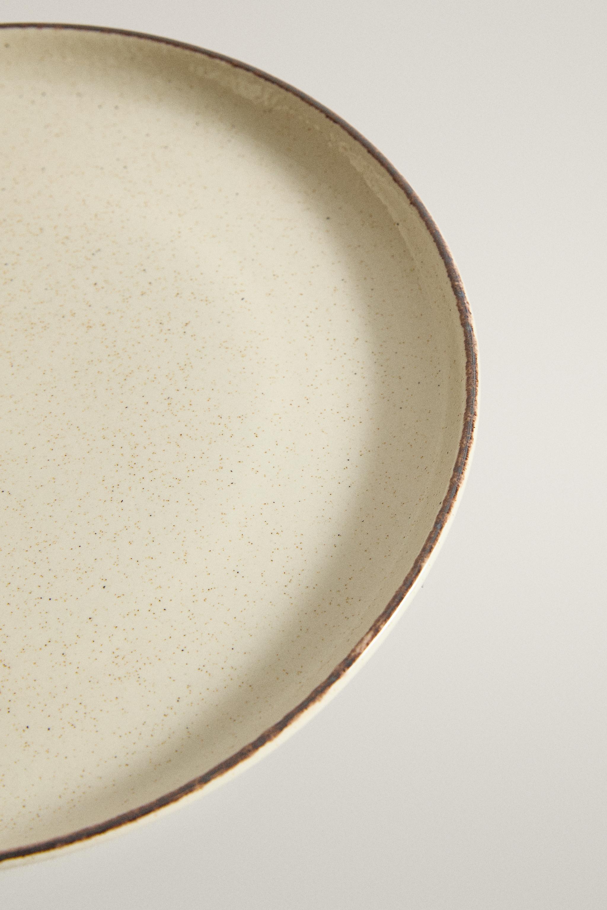 AGED RIM STONEWARE DESSERT PLATE