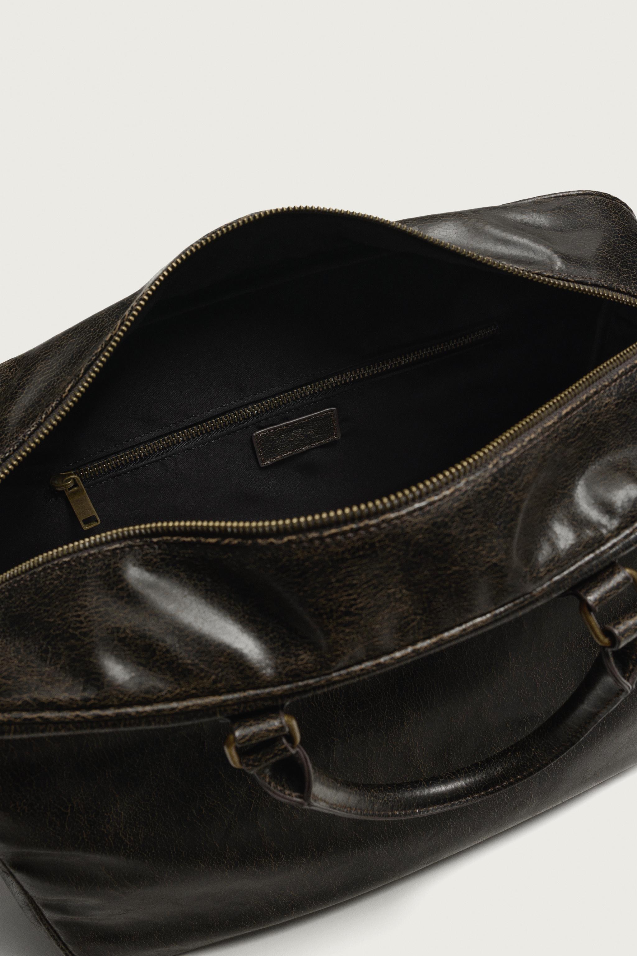CRACKLED DUFFEL BAG