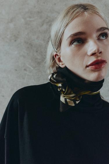 STRIPED PRINT SCARF — Khaki 1
