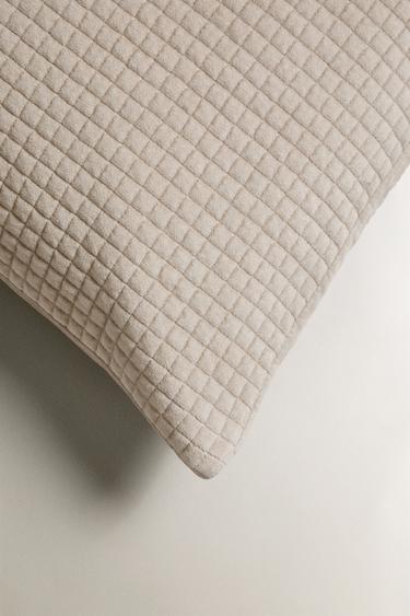 VELVET CUSHION COVER FOR QUILTS WITH MINI SQUARES - Stone de Zara - Image 1