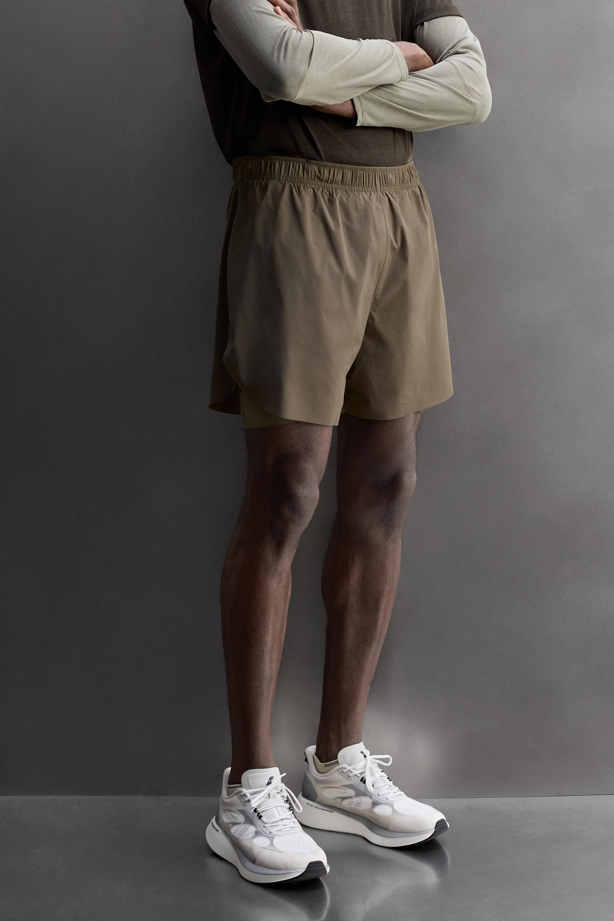 2-IN-1 RUNNING SHORTS — Gray green