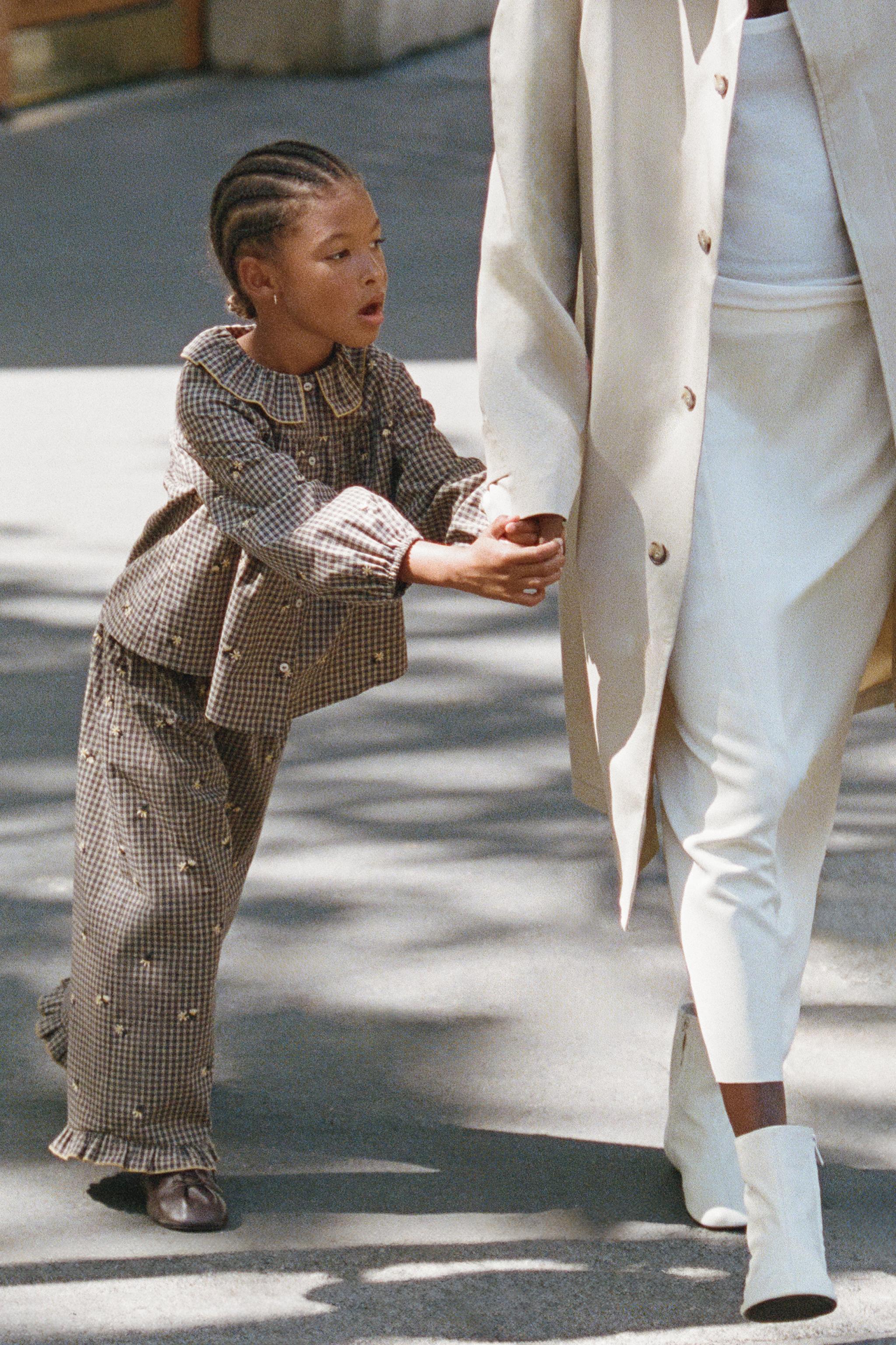 kidsZARAチェック柄スーツ、ホワイトシャツ 6点セット ギンガムチェック＆フラワー刺繍シャツ - グレー | ZARA Japan / 日本