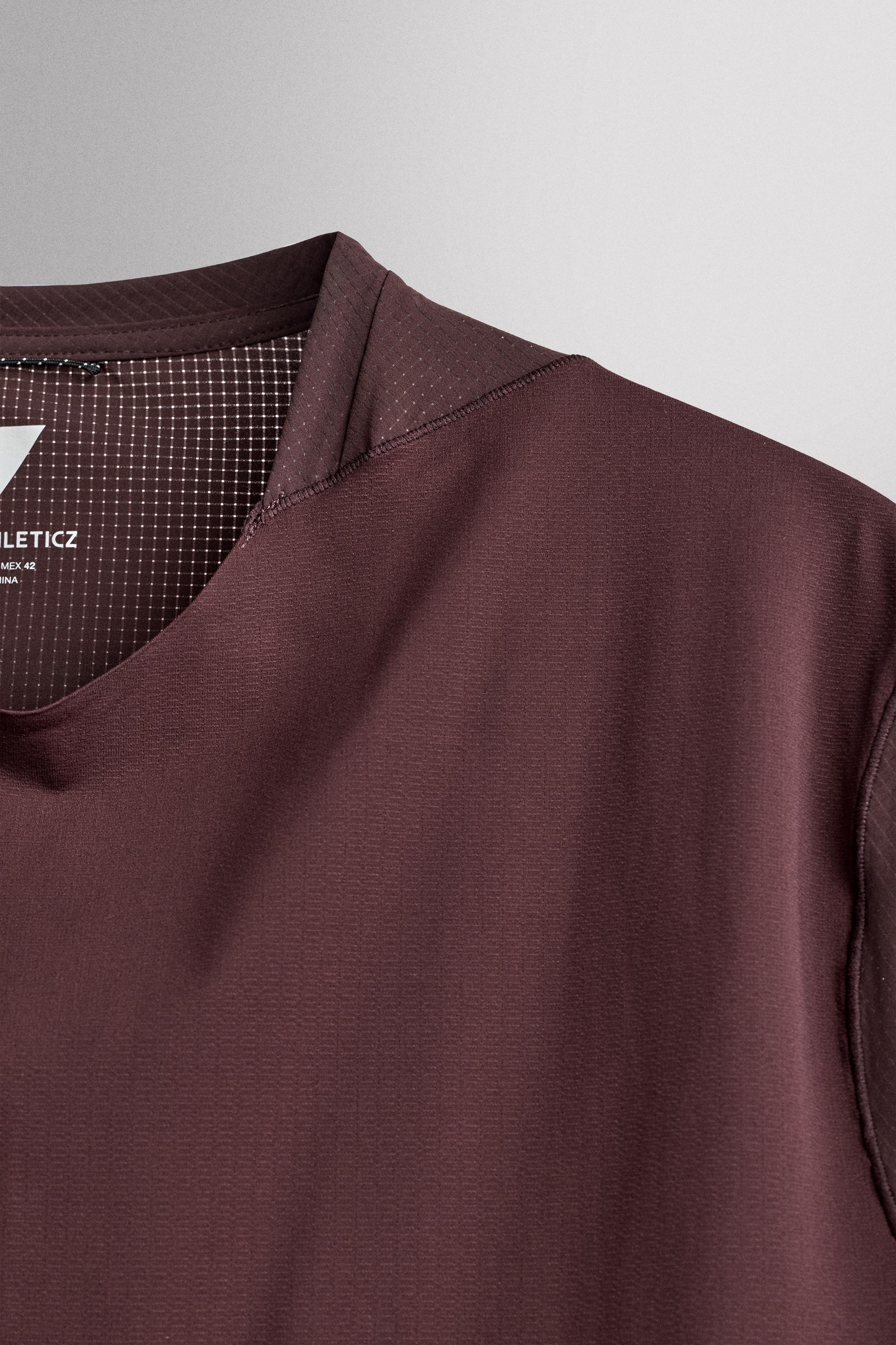 T-SHIRT TECHNIQUE STRUCTURE