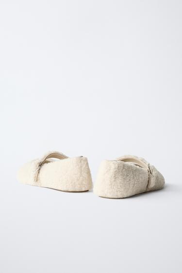 FAUX SHEARLING BALLET FLATS - Ecru White by Zara - Image 4