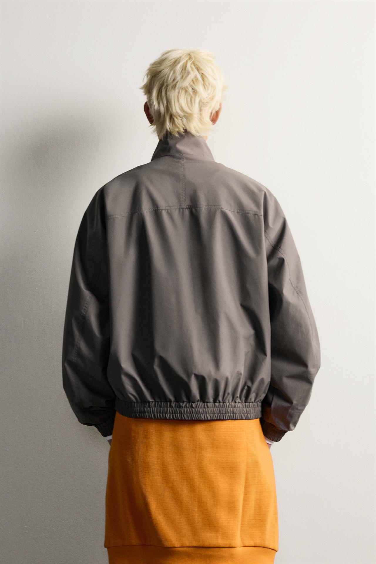 LIGHTWEIGHT WATER-REPELLENT TECHNICAL JACKET — Brown