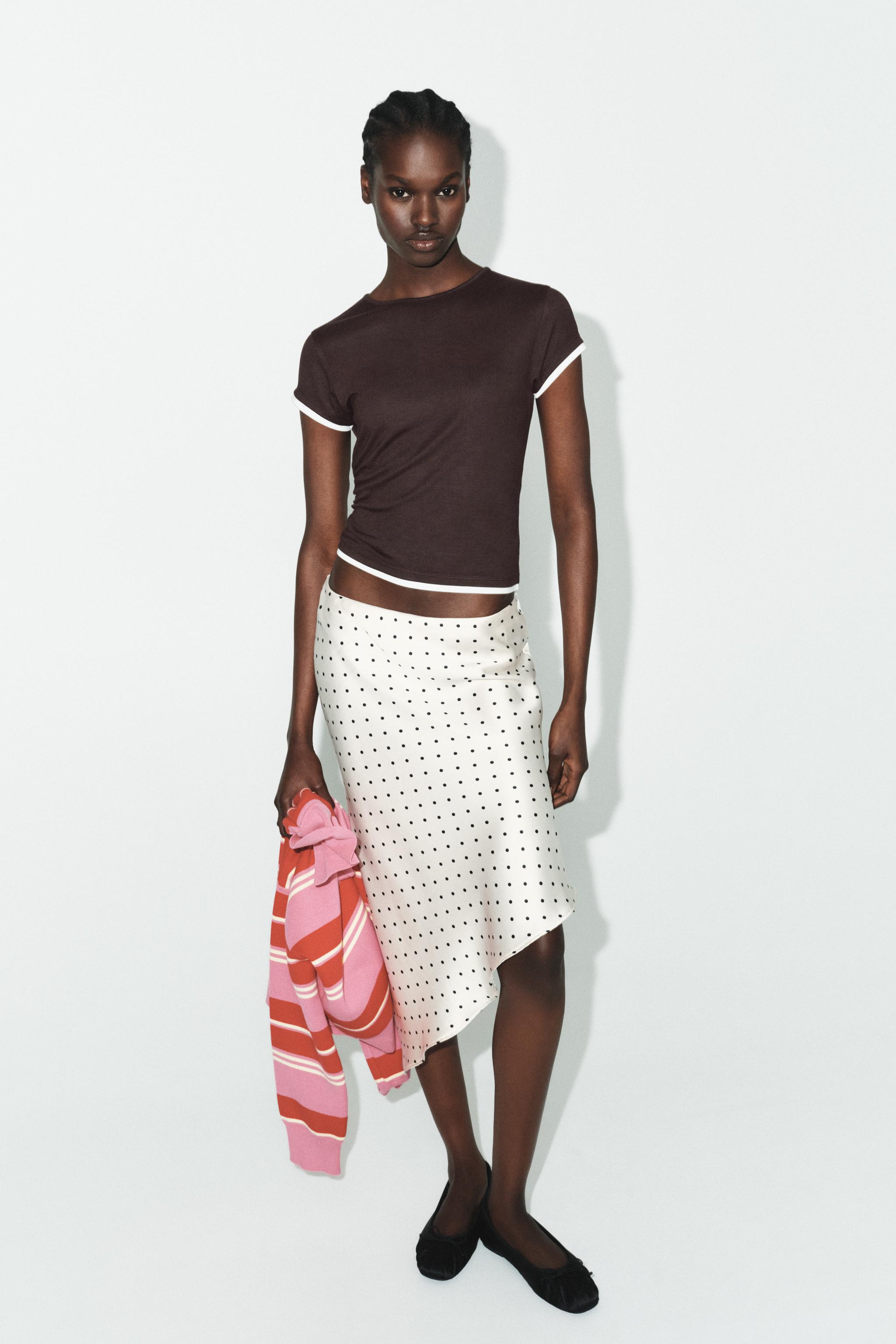 CONTRAST PIPING T-SHIRT — Chocolate