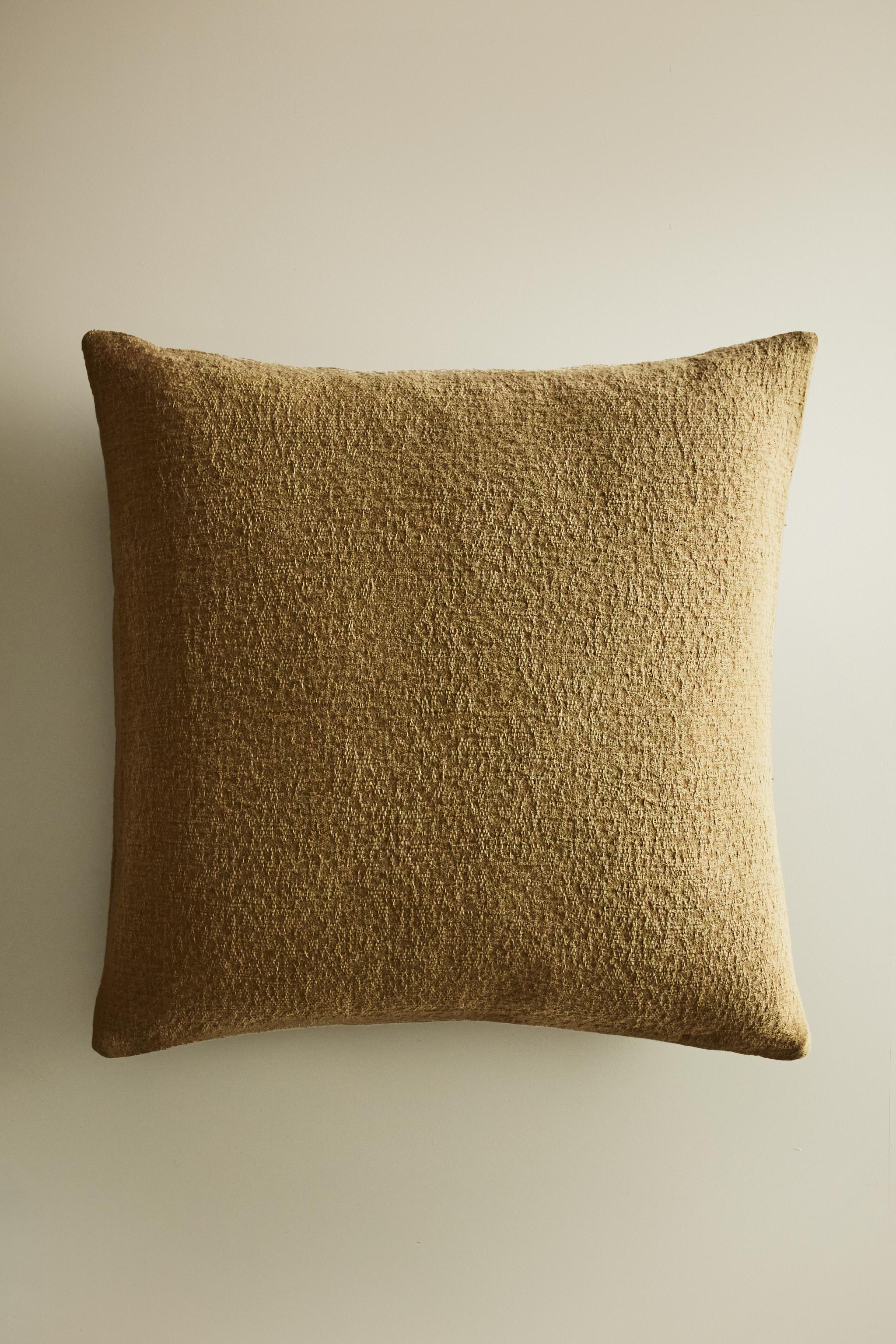 新品 ZARA  ザラ ホーム ファーテイストクッション 2個セット 新品 ZARA home ザラ ホーム ファーテイストクッション 2個セット