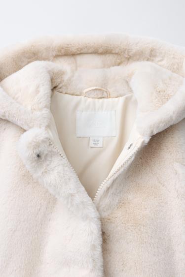 VESTE EFFET FOURRURE CAPUCHE - Écru de Zara - Image 4