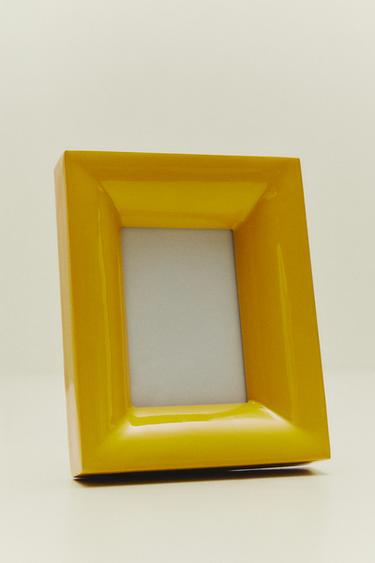 SHINY WOODEN PHOTO FRAME X COLLAGERIE - Yellow by Zara