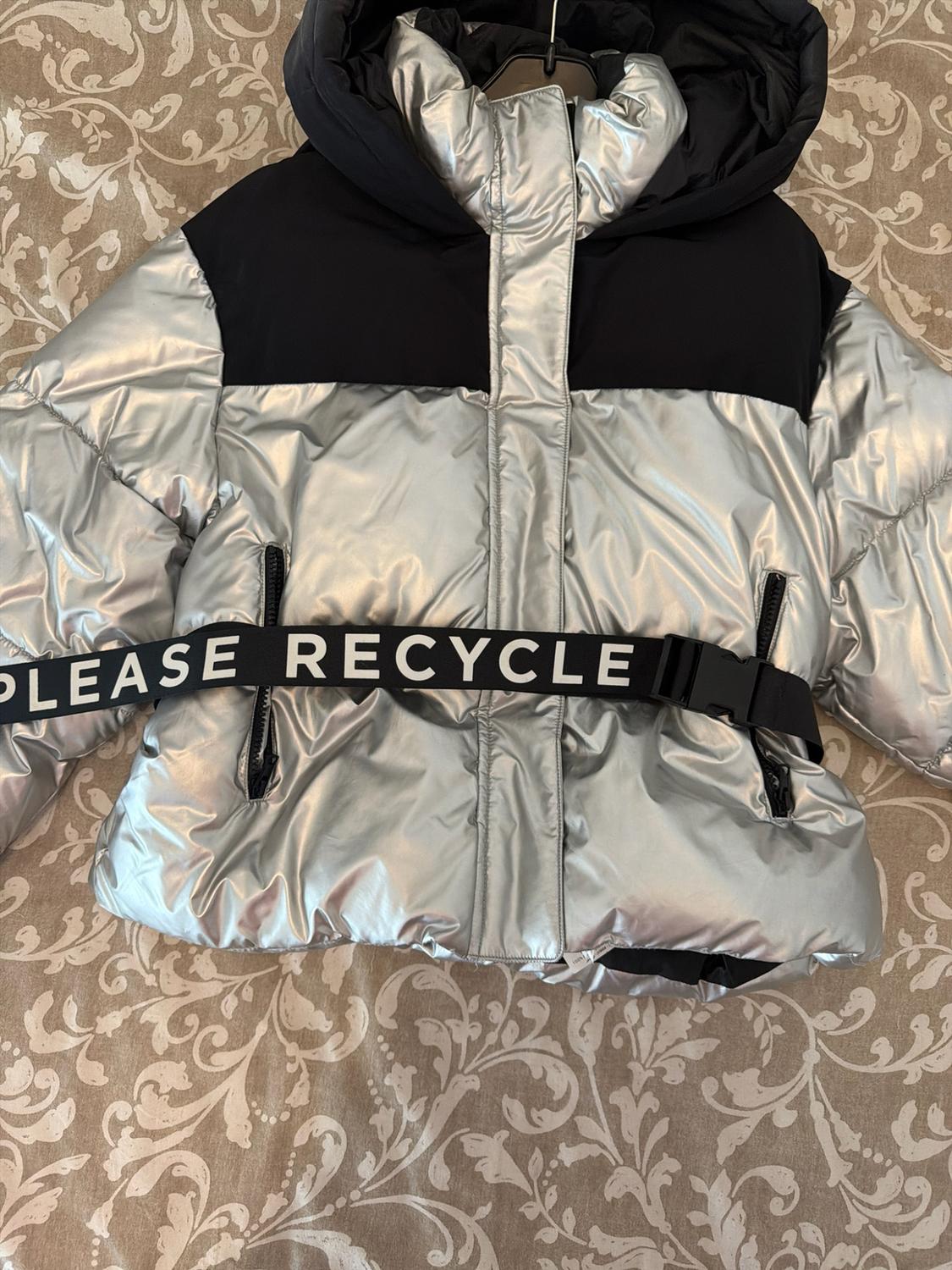 RECYCLED CAPSULE PUFFER JACKET - Image 2